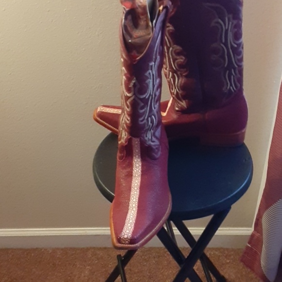 Boots - Picture 2 of 2